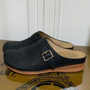 Black Slip-On Mule Clogs with Buckle Accent